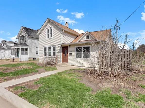 3800 Lee Ave N, Robbinsdale, MN 55422