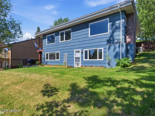 460 Vista Glen Ct, Anchorage, AK 99501