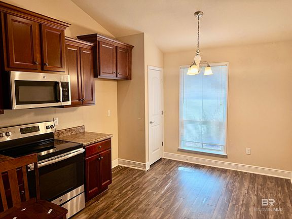 3rd image of 603 Vestige Mews
