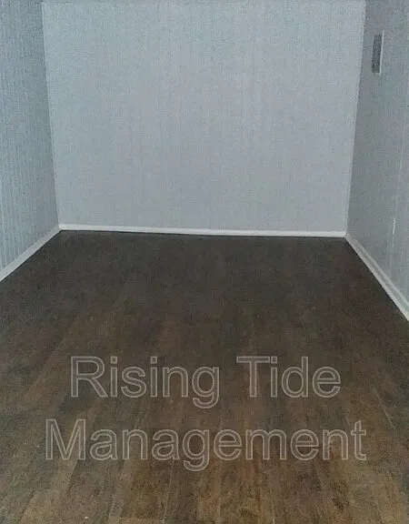 700 Biscayne Dr — Photo 14