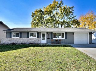 6658 Valley View Rd, Hanover Park, IL 60133