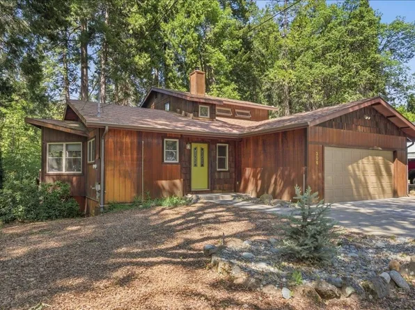 306 Gaudenzio St, Mount Shasta, CA 96067