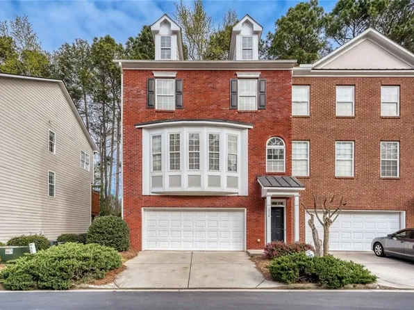 2934 Wintercrest Dr, Dunwoody, GA 30360