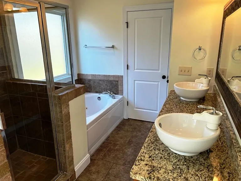 710 Valley St — Photo 12
