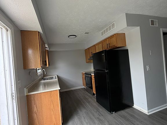 2nd image of 309 Churchill Dr #1
