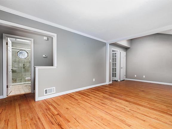 4th image of 10337 Saint Matthew Ln