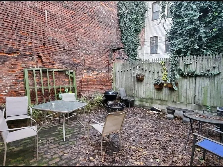 234 Bainbridge St #2F — Photo 8