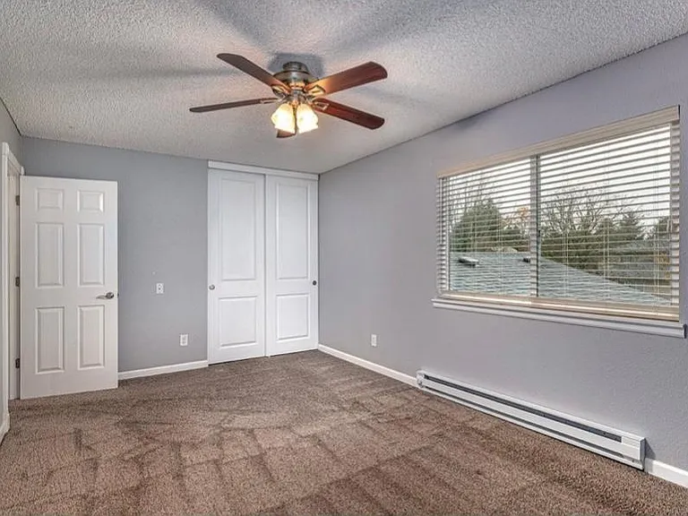 1440 NE Paropa Ct — Photo 19