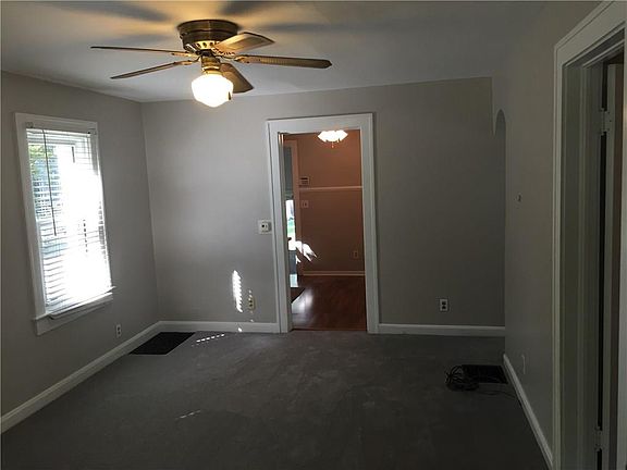 5th image of 2002 N Emerson Ave