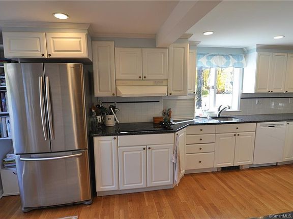 3rd image of 66 Soundview Rd
