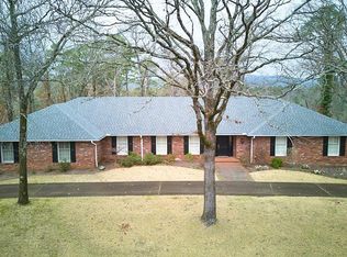 305 Whispering Hills St, Hot Springs, AR 71901