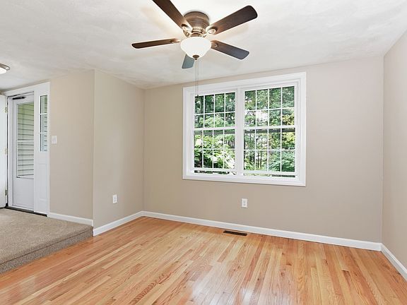 4th image of 126 Patrick Rd #126
