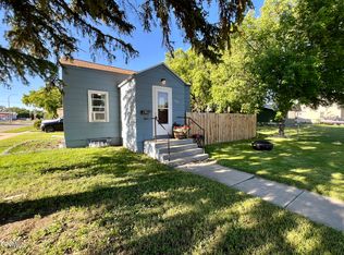 758 3rd St SW, Valley City, ND 58072