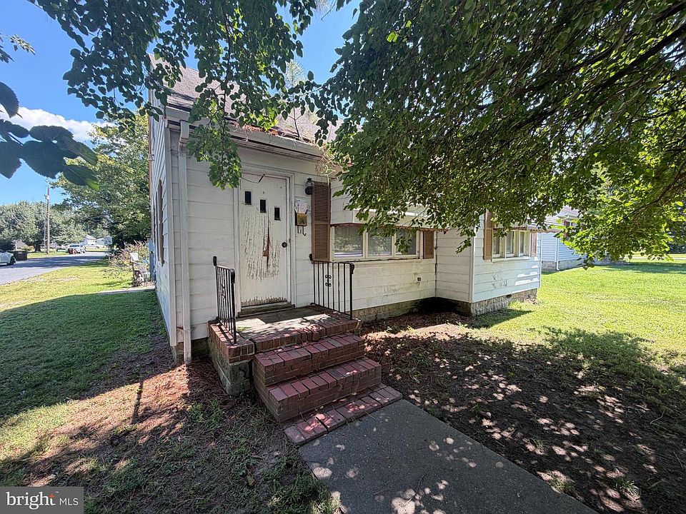1st image of 1210 Race St