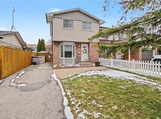 21 Greystone Cres, Saint Catharines, ON L2N 6P1