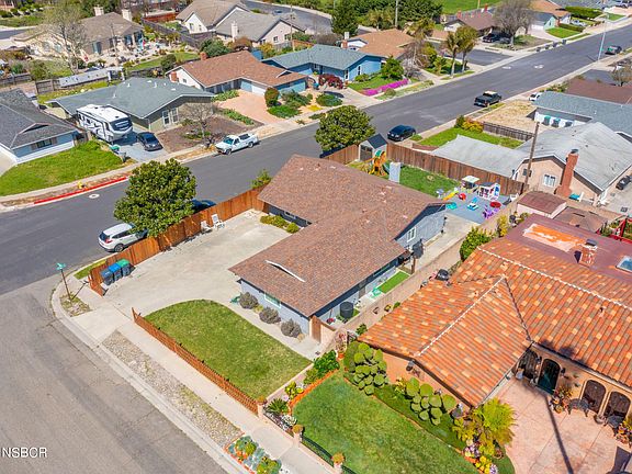 3rd image of 1341 W Willow Ave