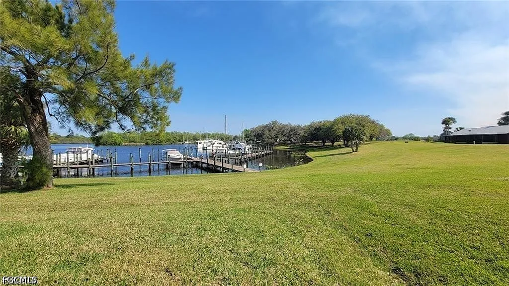 2 bed, 2.0 bath, 1305 sqft, $1,650 — Photo 4