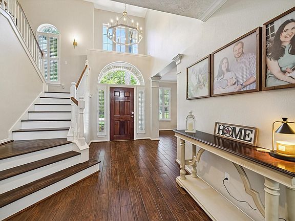 2nd image of 2803 Maple Bend Dr