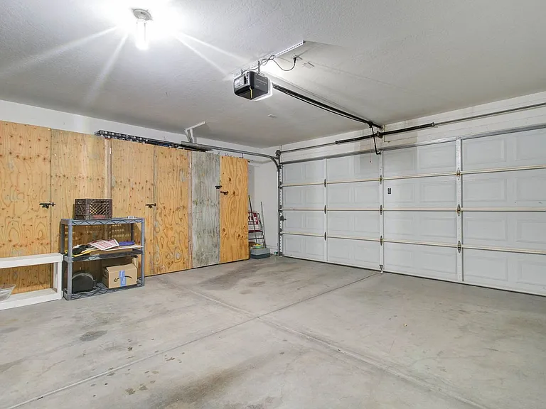 2576 E Brooks St — Photo 65