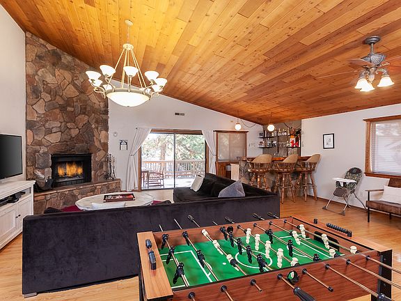 5th image of 940 Waldstrasse Way