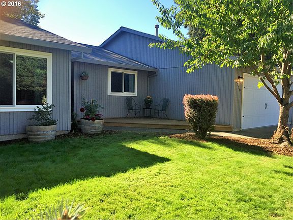 2nd image of 1738 SE Dowery Ln