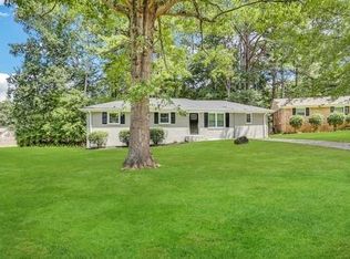 160 Hidden Brook Ct, College Park, GA