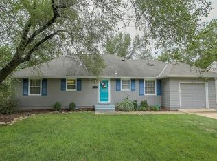 8732 Newton Dr, Overland Park, KS 66212