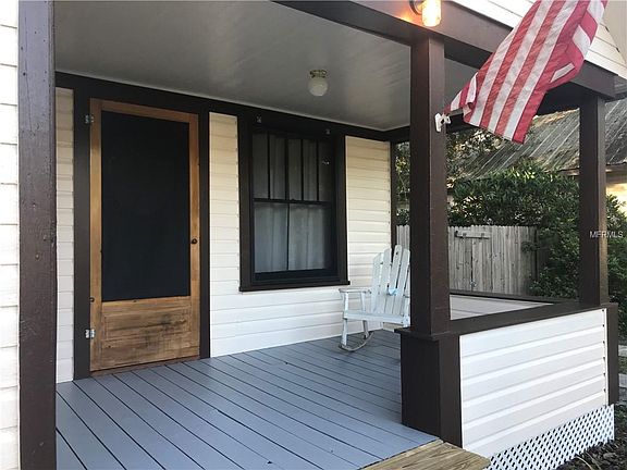 3rd image of 122 N Hernando Ave