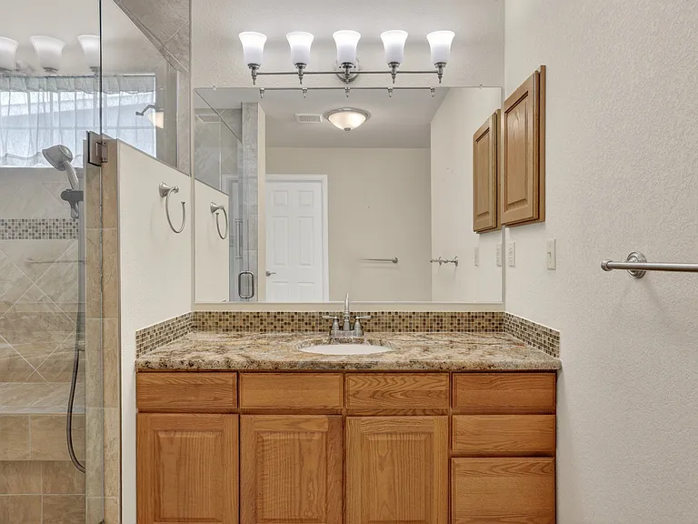 8970 Greenwich Ct — Photo 18