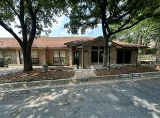 1471 Creekview Ct, Fort Worth, TX 76112