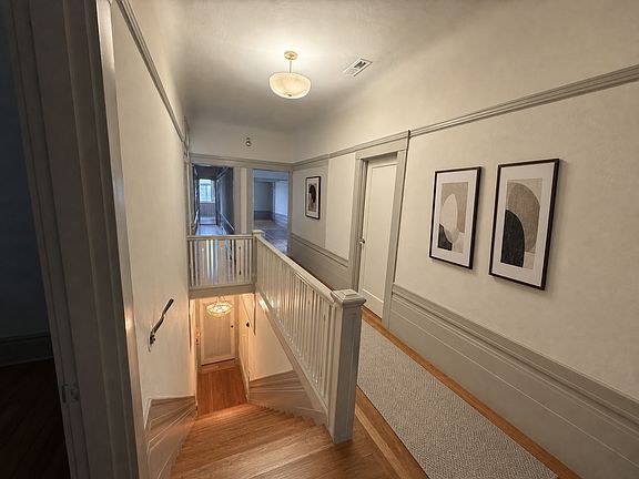 3rd image of 1307 Francisco St #1307