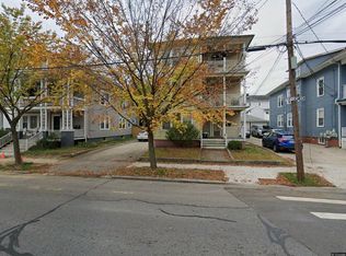 420 Academy Ave #3, Providence, RI 02908