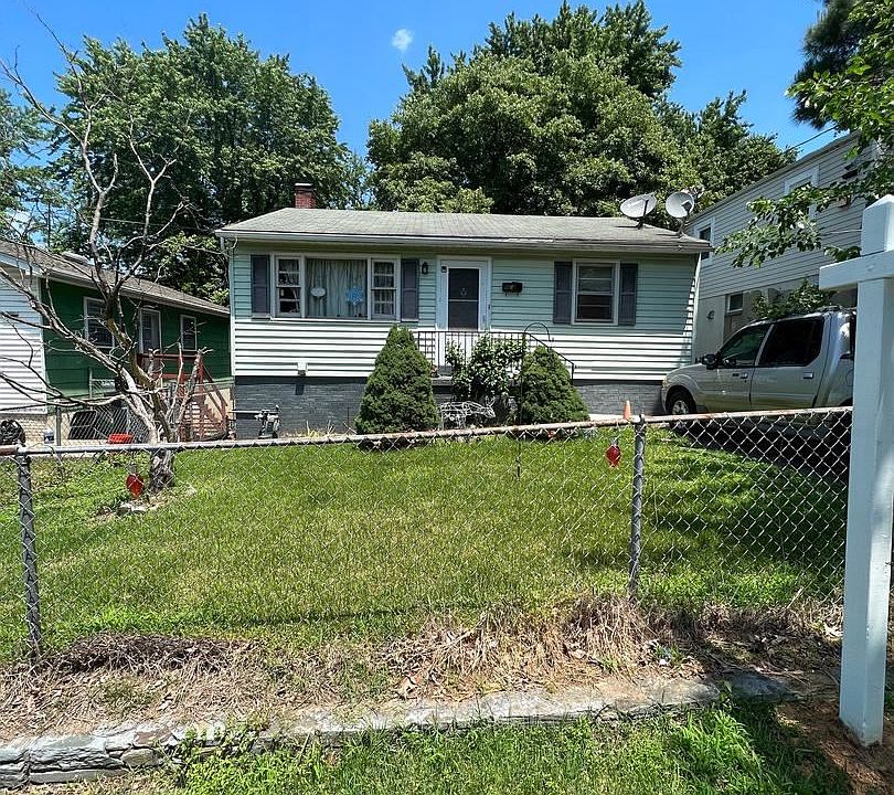 2nd image of 5718 Somerset Rd
