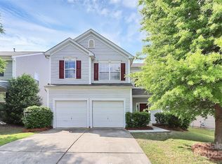 10606 Gallowgate Ln, Charlotte, NC 28213