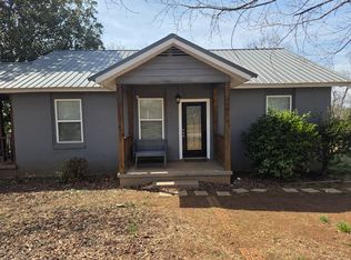 101 Quinn Rd, Wellford, SC 29385