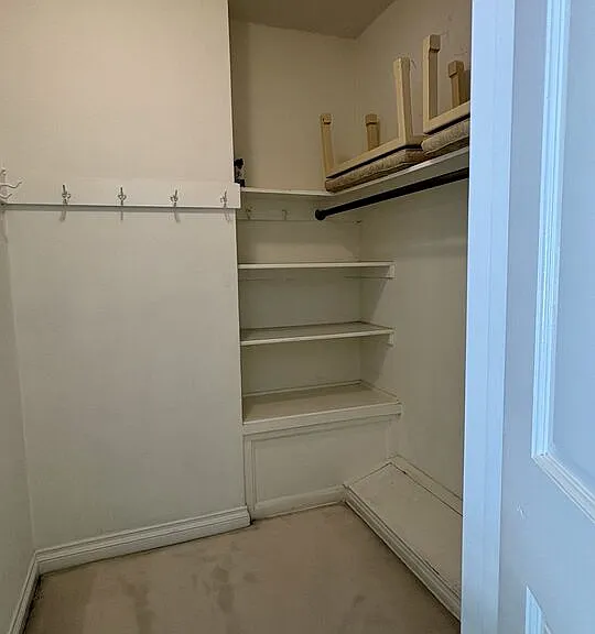 414 N Las Palmas Ave — Photo 29