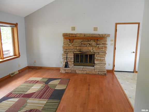 4th image of 127 Holden Dr