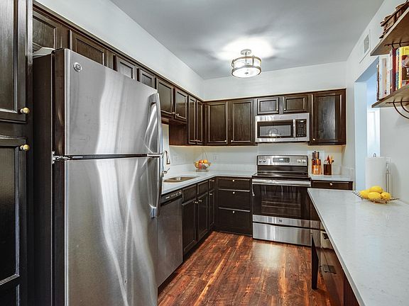 3rd image of 515 Basswood Ave #25