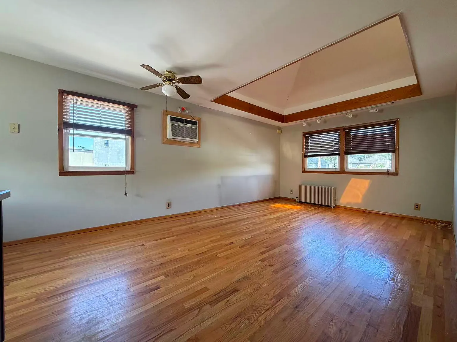 1 bed, 800 sqft, $2,200 — Photo 3
