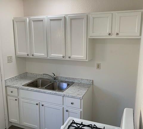3rd image of 12583 Adelphia Ave #2
