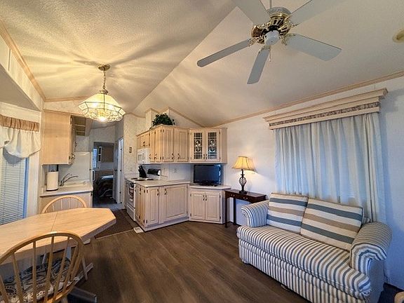 5th image of 400 N Plaza Dr #30