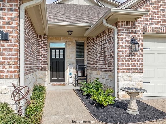 5th image of 15611 Long Creek Ln