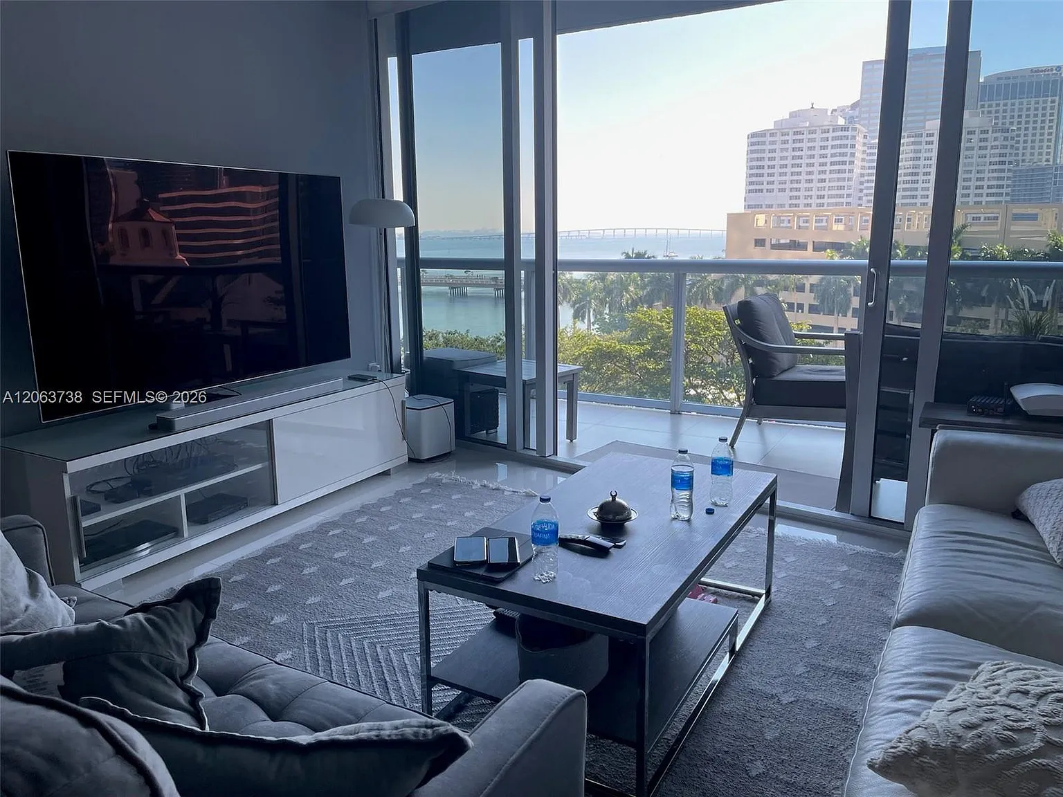 Icon Brickell No Two — Photo 3