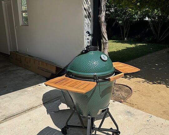 3rd image of 3607 Potomac Ave