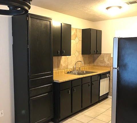 4th image of 803 San Benito Dr