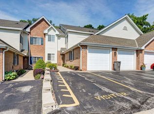 S77W19581 Lakewood Dr, Muskego, WI 53150