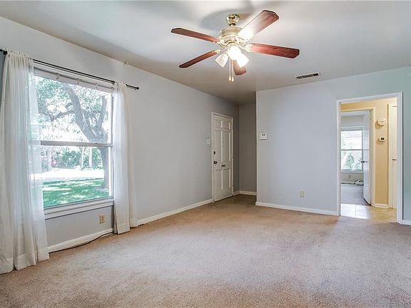 3rd image of 10425 Aledo Dr
