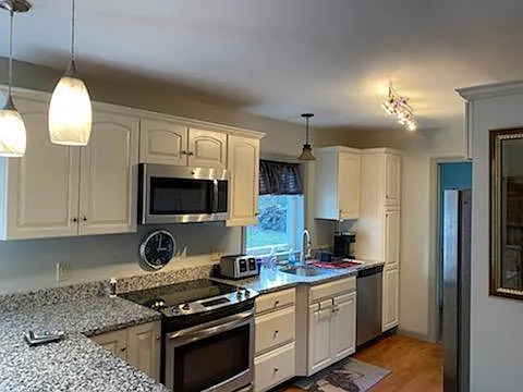 14 Sanderson Rd — Photo 5
