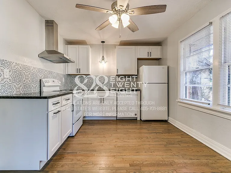 930 Miller Ave — Photo 17