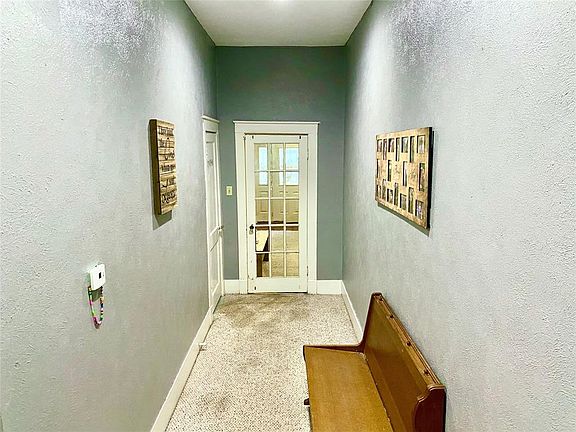 3rd image of 1020 Park Ave